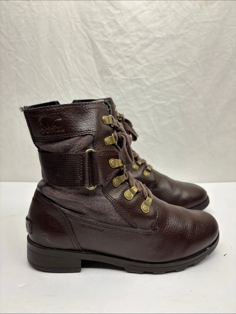 Sorel Dark Brown Combat boots for big girl size 4, box 42